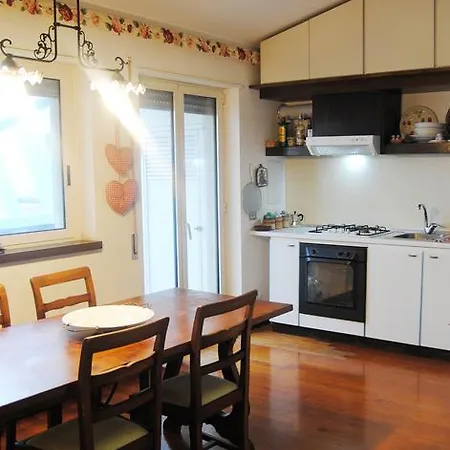 Alba Rossa Appartement *
